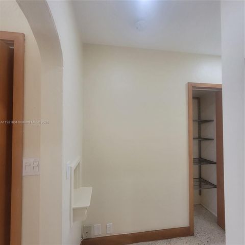 7400 Harding Ave 15, Miami Beach, FL 33141