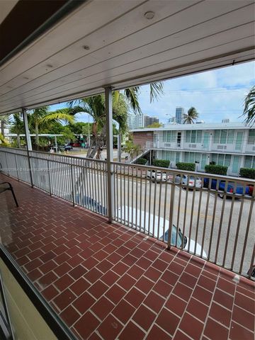7400 Harding Ave 15, Miami Beach, FL 33141