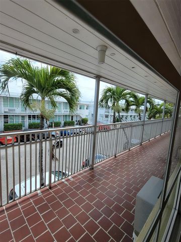 7400 Harding Ave 15, Miami Beach, FL 33141