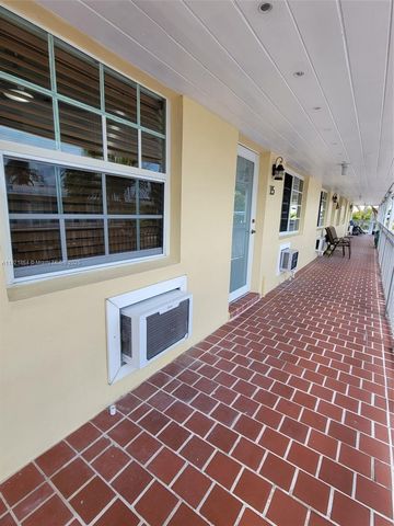 7400 Harding Ave 15, Miami Beach, FL 33141