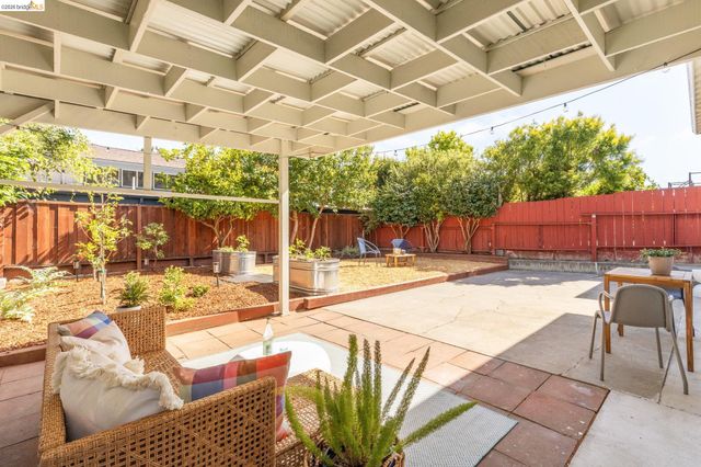 7232 Lincoln Ave, El Cerrito, CA 94530