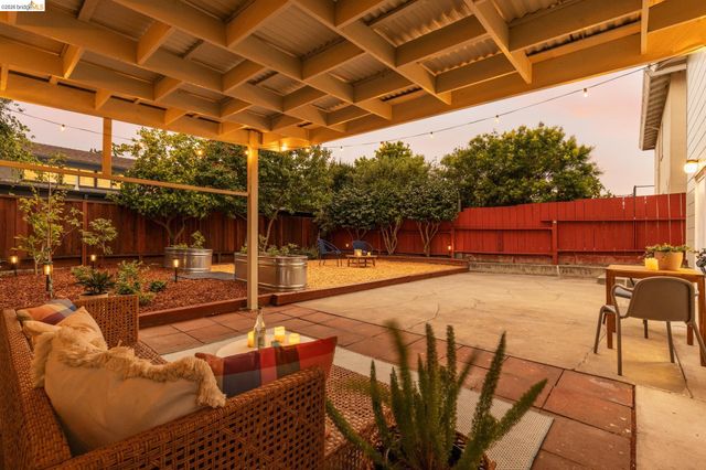 7232 Lincoln Ave, El Cerrito, CA 94530
