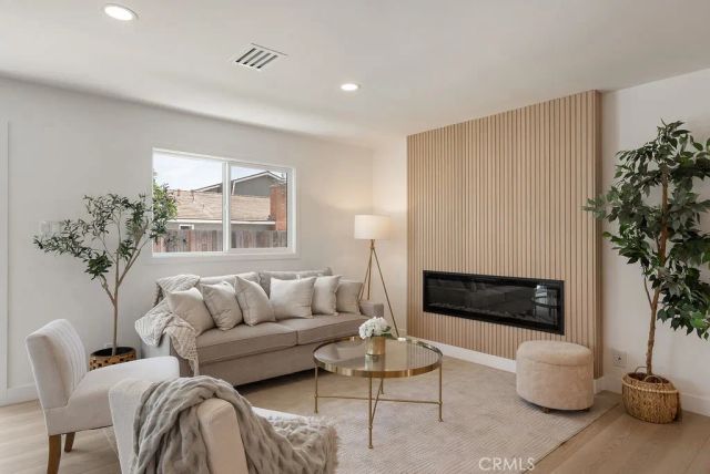 2871 W Tyler Avenue, Anaheim, CA 92801