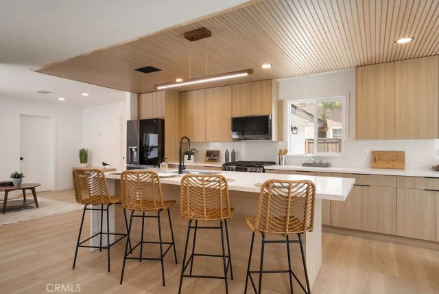 2871 W Tyler Avenue, Anaheim, CA 92801