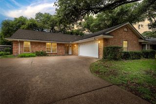5419 Lake Highlands Drive, Waco, TX 76710