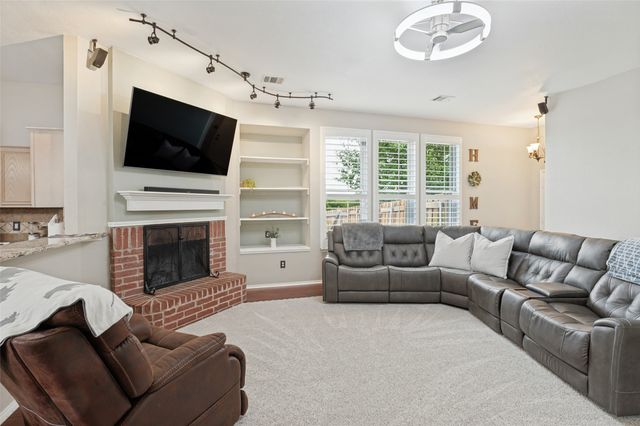 503 Fireside Place, Royse City, TX 75189