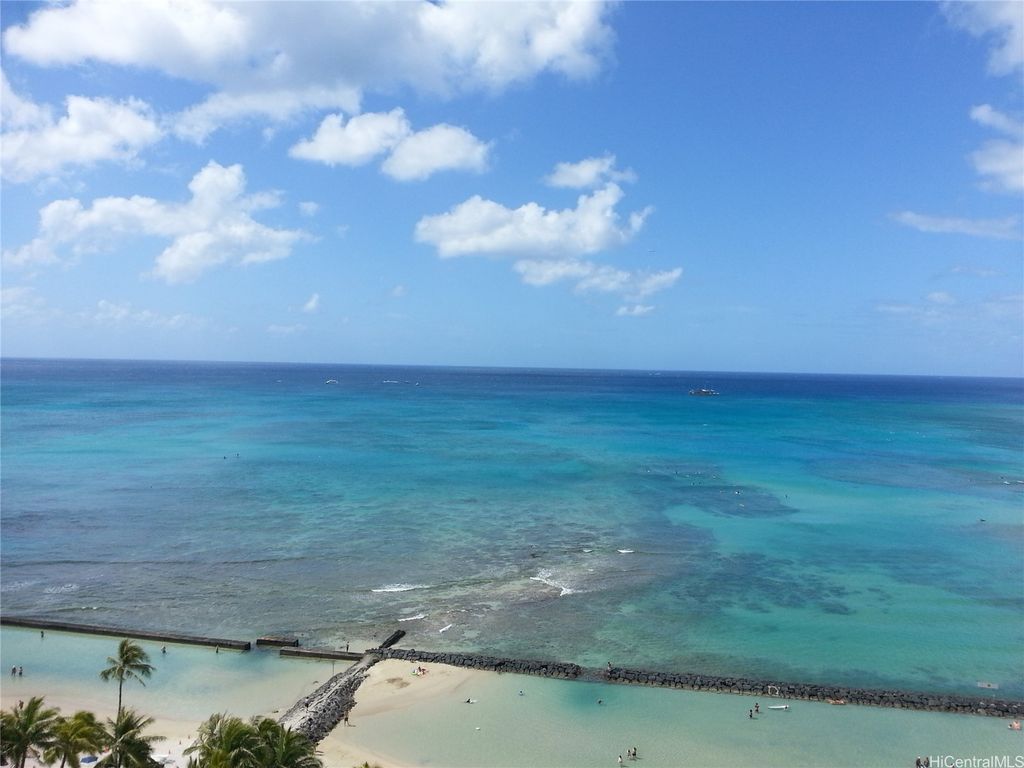 2500 Kalakaua Avenue 1802, Honolulu, HI 96815