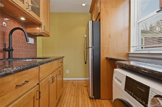 263-33 73rd Avenue 97A72, Glen Oaks, NY 11004