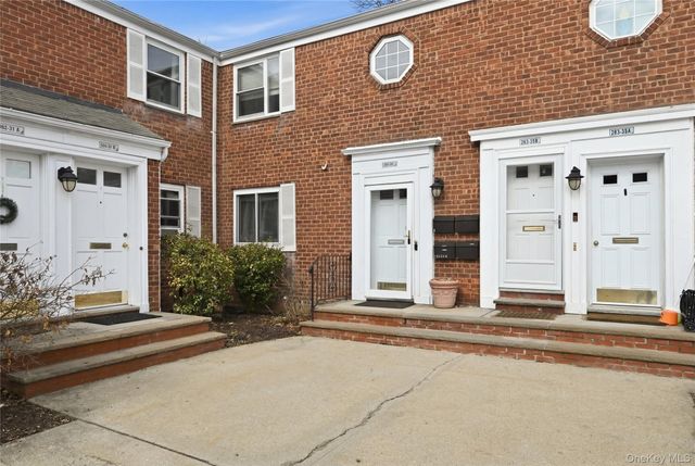 263-33 73rd Avenue 97A72, Glen Oaks, NY 11004