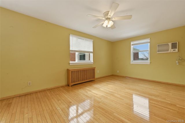 263-33 73rd Avenue 97A72, Glen Oaks, NY 11004