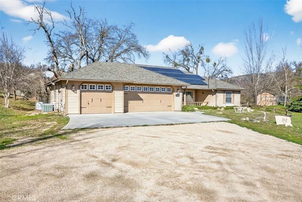 30261 Knight Court, Tehachapi, CA 93561