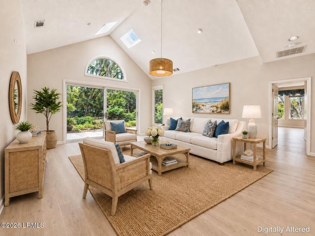 10 Robbers Row, Hilton Head Island, SC 29928