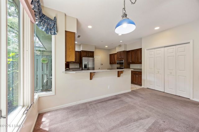 10 Robbers Row, Hilton Head Island, SC 29928