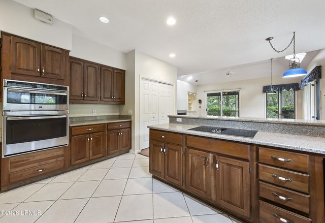 10 Robbers Row, Hilton Head Island, SC 29928