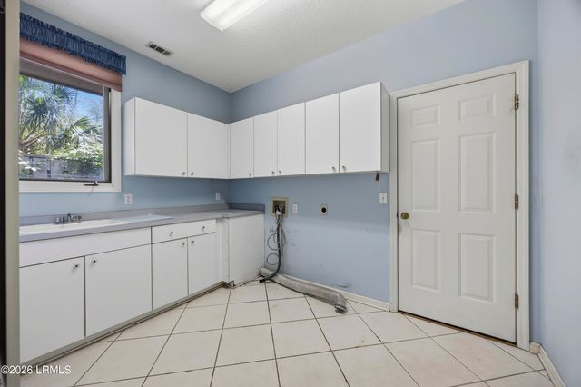 10 Robbers Row, Hilton Head Island, SC 29928