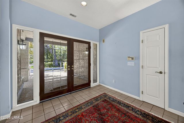 10 Robbers Row, Hilton Head Island, SC 29928
