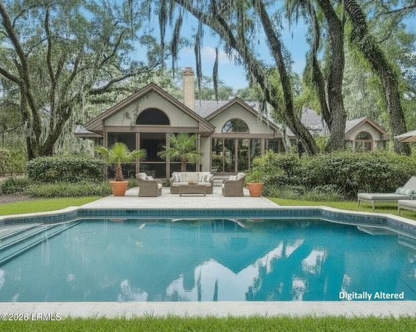 10 Robbers Row, Hilton Head Island, SC 29928