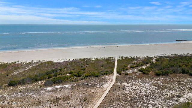 10 Robbers Row, Hilton Head Island, SC 29928