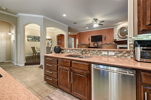 6004 Cedar Glen Court, Grand Prairie, TX 75052