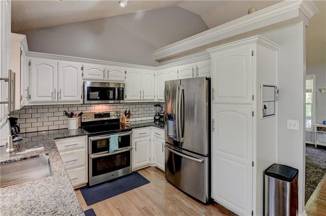 1750 Bridget Place, Liberty, MO 64068