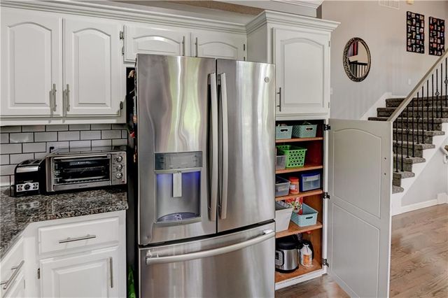 1750 Bridget Place, Liberty, MO 64068