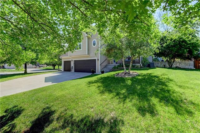 1750 Bridget Place, Liberty, MO 64068