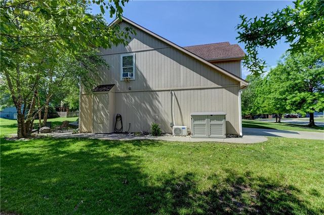 1750 Bridget Place, Liberty, MO 64068