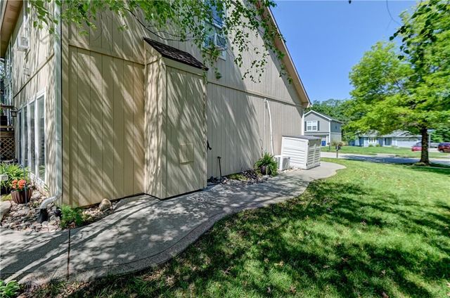 1750 Bridget Place, Liberty, MO 64068