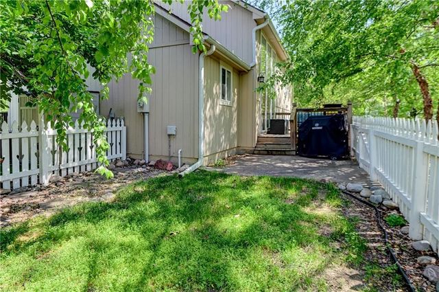 1750 Bridget Place, Liberty, MO 64068