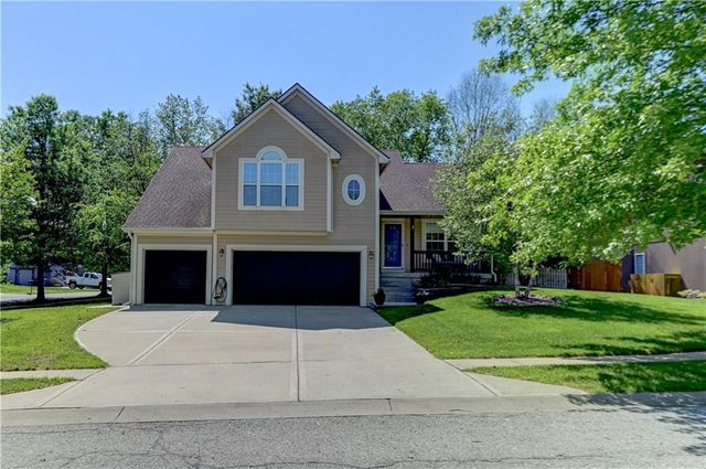 1750 Bridget Place, Liberty, MO 64068