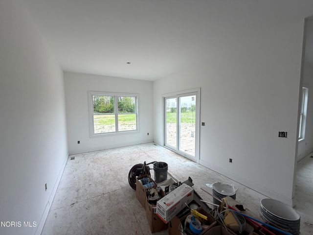 1307 Limerick Lane, Waterville, OH 43566