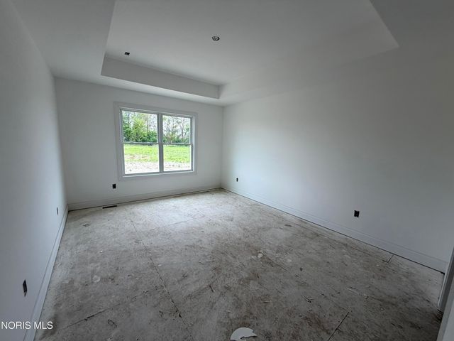1307 Limerick Lane, Waterville, OH 43566