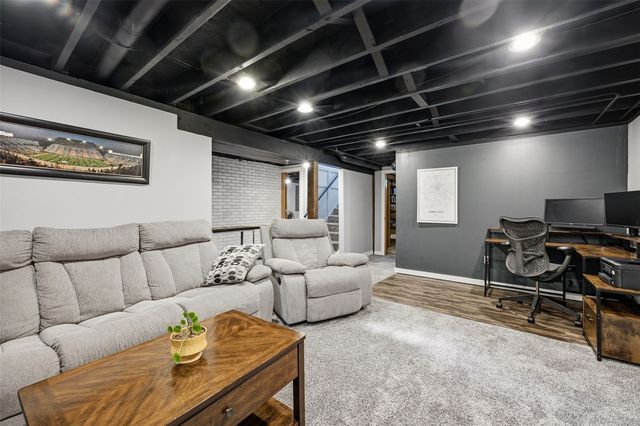 1145 A Avenue, Marion, IA 52302