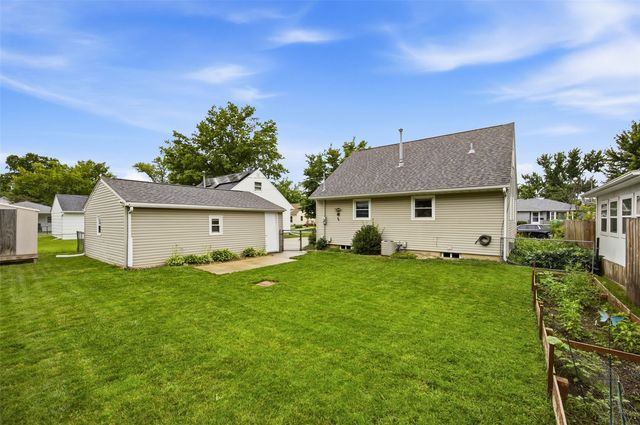 1145 A Avenue, Marion, IA 52302