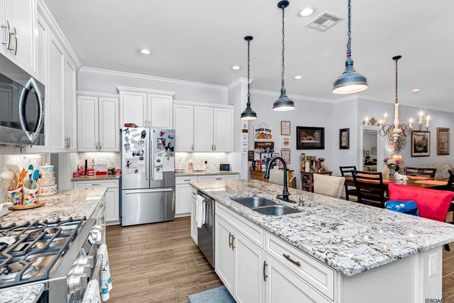 26811 Montbury Dr, Denham Springs, LA 70726