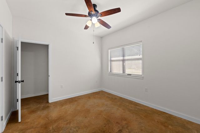 122 N Pohakea DR, Bastrop, TX 78602