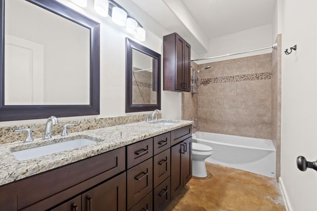 122 N Pohakea DR, Bastrop, TX 78602