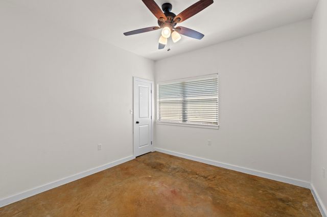 122 N Pohakea DR, Bastrop, TX 78602