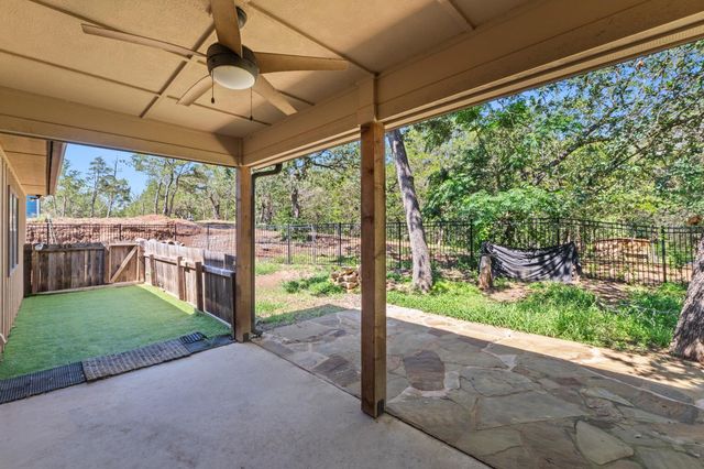 122 N Pohakea DR, Bastrop, TX 78602