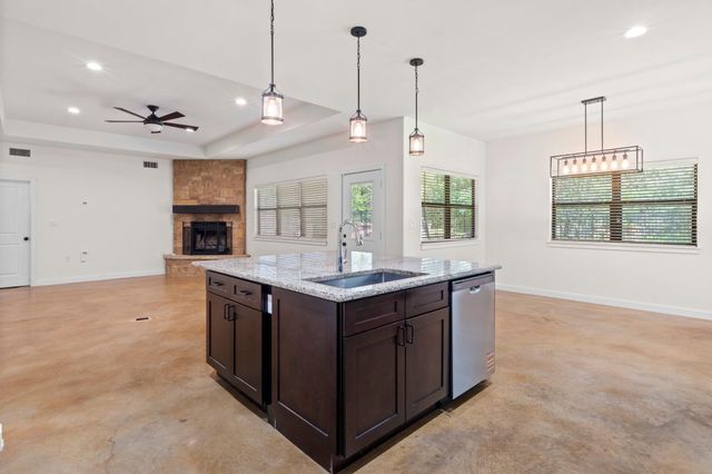 122 N Pohakea DR, Bastrop, TX 78602