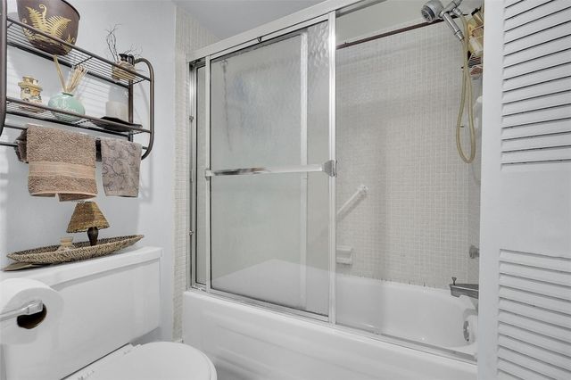 9360 Lime Bay Boulevard 207, Tamarac, FL 33321