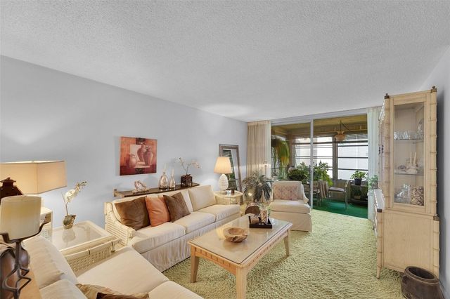 9360 Lime Bay Boulevard 207, Tamarac, FL 33321