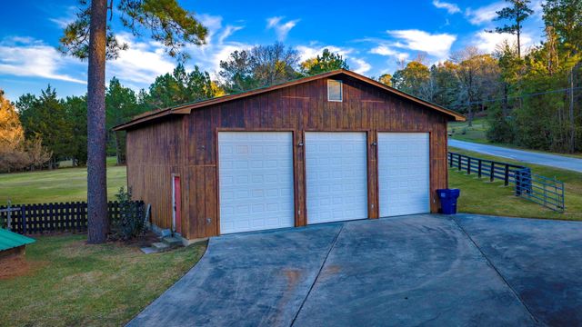 348 Rolling Wood, Livingston, TX 77351