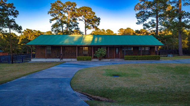 348 Rolling Wood, Livingston, TX 77351
