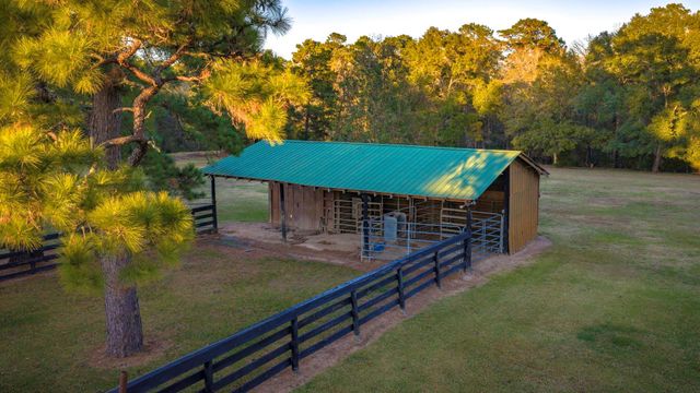 348 Rolling Wood, Livingston, TX 77351