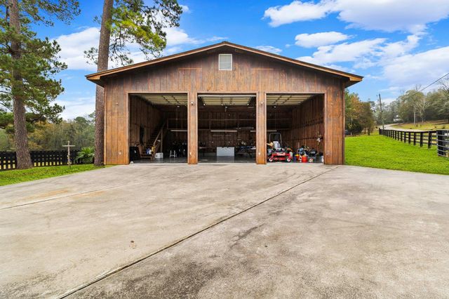 348 Rolling Wood, Livingston, TX 77351