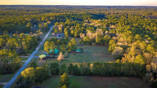 348 Rolling Wood, Livingston, TX 77351