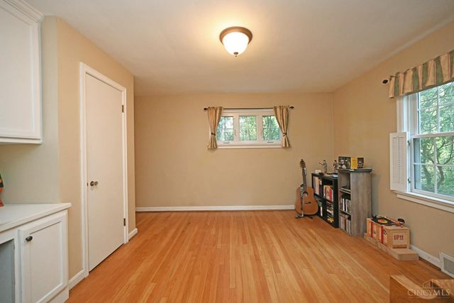 6770 Rollaway Road, Madeira, OH 45236