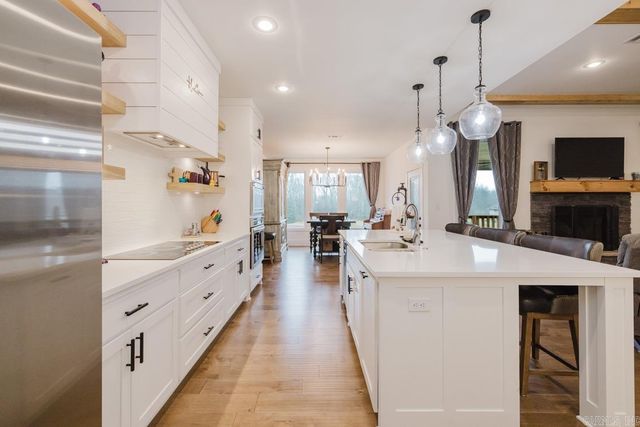 13024 Avilla Hills Cove, Alexander, AR 72002