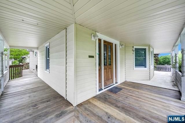 816 Pascack Road, Paramus, NJ 07652